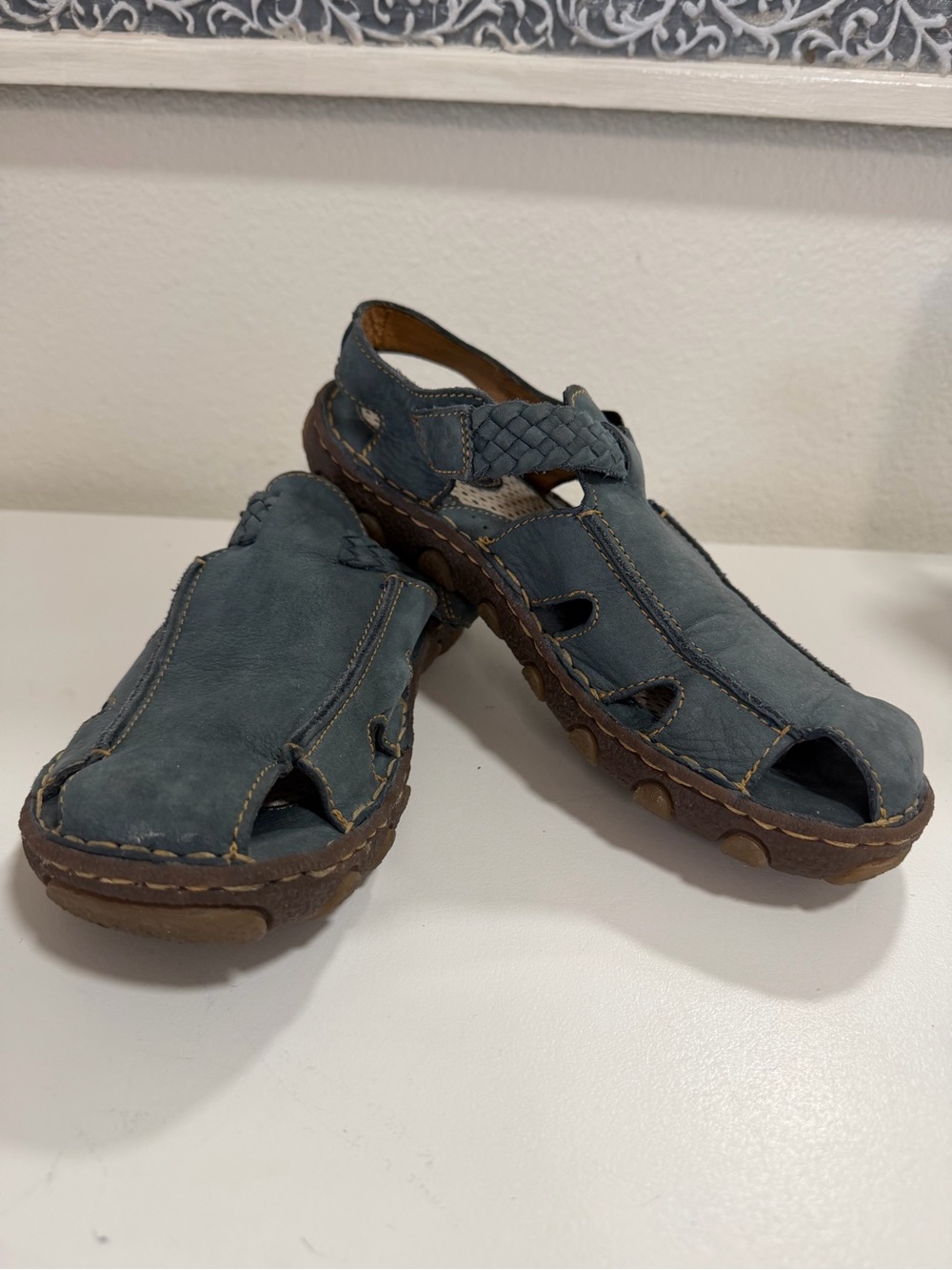 Born Women’s Slate Blue Leather Fisherman Sandals